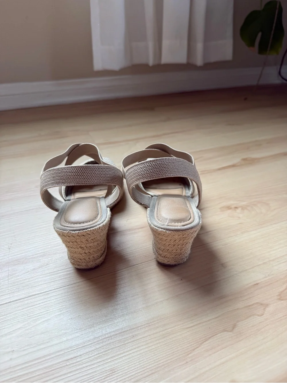 Kelly & Katie Tan Espadrille Wedge Sandals with Crisscross Straps Size 10 comfy!